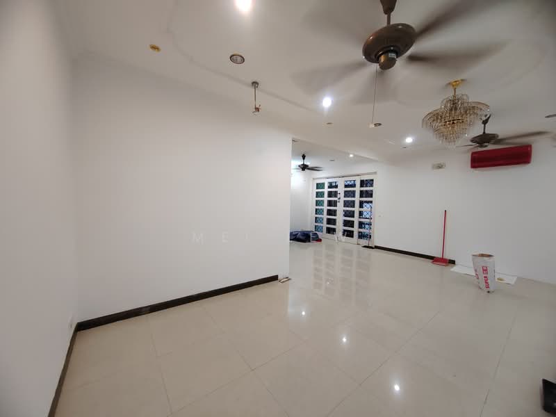 Semi-Detached House for Sale in Batu Uban (Gelugor) - Mei Lew - Living Room - PropertyGuru.com.my