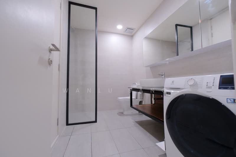 Servis Apartment untuk Disewa di Residensi Solaris Parq - Wanlu Sang - Bathroom - PropertyGuru.com.my