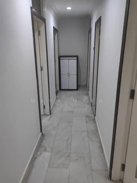 Kondominium untuk Disewa di Ukay Club Villas - Maya Myra - Corridor - PropertyGuru.com.my