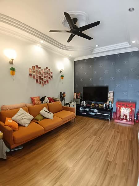 Rumah Teres 1 Tingkat untuk Dijual di Taman Molek (Johor Bahru) - Max Loh - Living Room - PropertyGuru.com.my