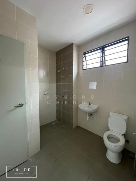 Rumah Teres 2 Tingkat untuk Disewa di Kota Bayuemas (Klang) - Raymond Cheng - Bathroom - PropertyGuru.com.my
