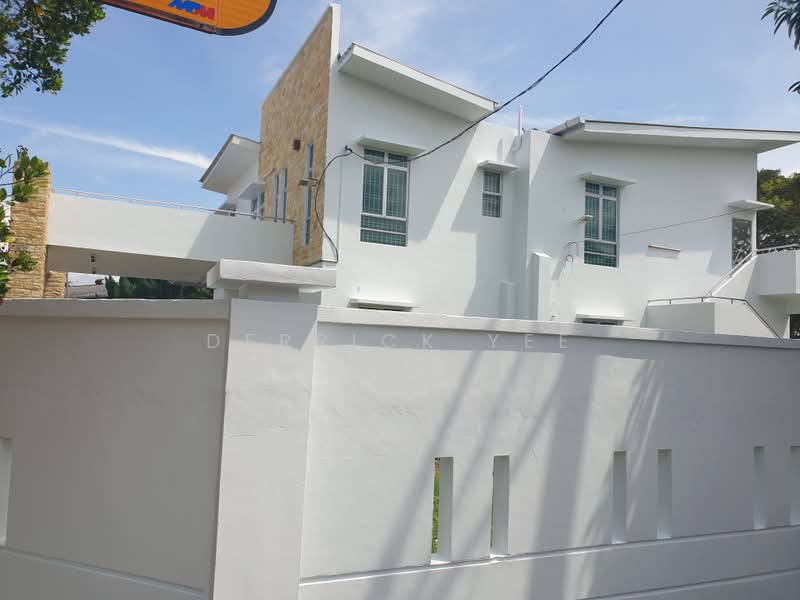 Bungalow for Sale in Taman Sungai Abong (Muar) - Derrick Yee - Exterior - PropertyGuru.com.my