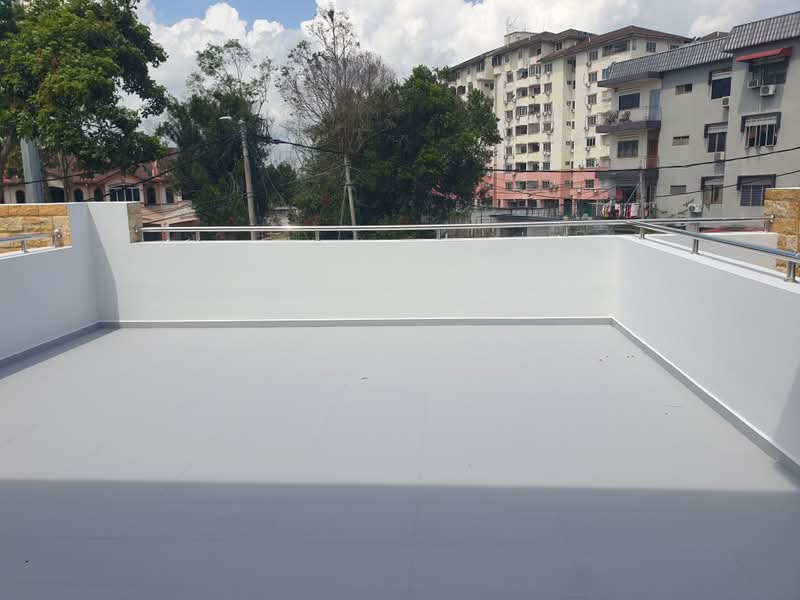 Bungalow for Sale in Taman Sungai Abong (Muar) - Derrick Yee - Balcony - PropertyGuru.com.my