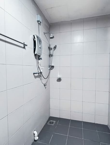 Service Residence for Rent at Meridin Suites @ The Meridin - Stephanie Yap - Bathroom - PropertyGuru.com.my