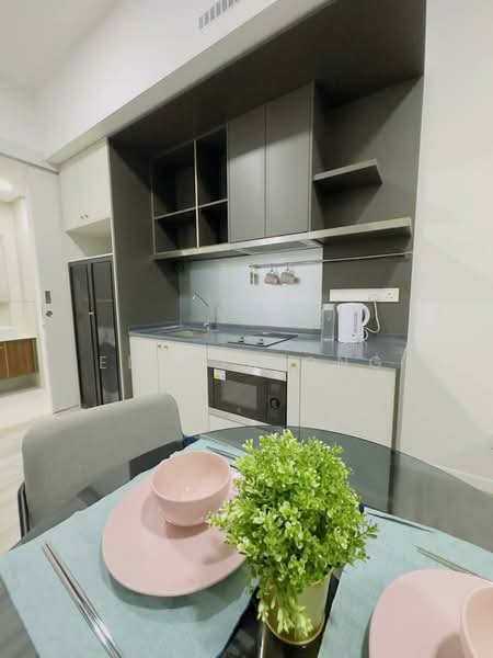 Service Residence for Rent at Millerz Square Serviced Residence - Edison Ong - Kitchen - PropertyGuru.com.my