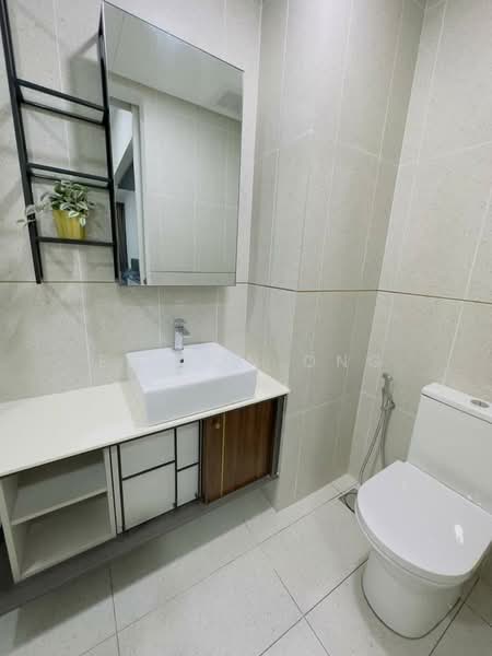 Service Residence for Rent at Millerz Square Serviced Residence - Edison Ong - Bathroom - PropertyGuru.com.my