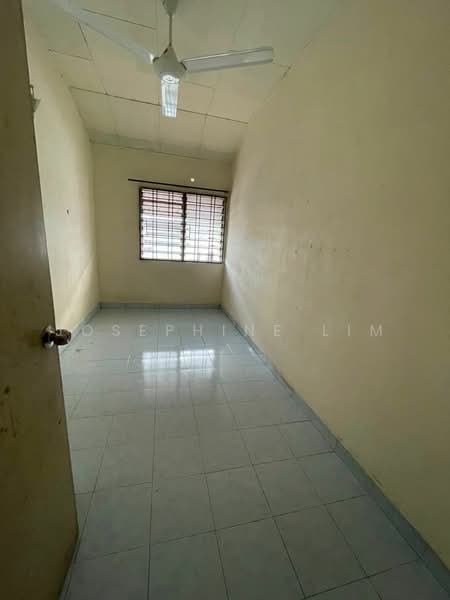 1.5-storey Terraced House for Sale in Taman Perwira Indah (Simpang Ampat) - Josephine Lim - Interior - PropertyGuru.com.my