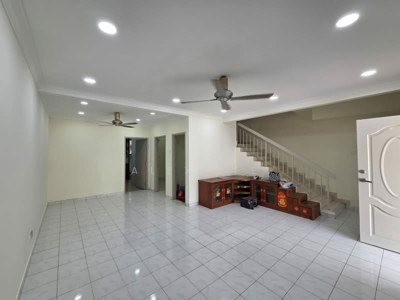 Rumah Teres 2 Tingkat untuk Disewa di Taman Sri Segambut (Segambut) - Alex Lee - Living Room - PropertyGuru.com.my