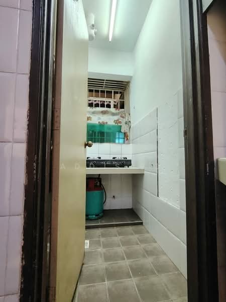 Apartment for Rent at Pangsapuri Segar Perdana - Addis Bo - Kitchen - PropertyGuru.com.my