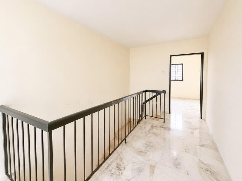 Rumah Teres 2 Tingkat untuk Dijual di Taman Klang Indah (Klang) - James Teoh - Corridor - PropertyGuru.com.my