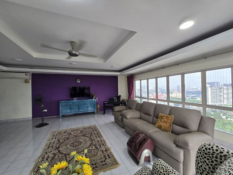Kondominium untuk Dijual di Fraser Towers - K.M Seow - Living Room - PropertyGuru.com.my