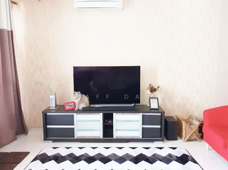 Terraced House for Sale in Shah Alam (Selangor) - Ashraff Daniel - Living Room - PropertyGuru.com.my