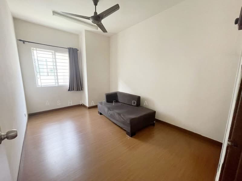Terraced House for Sale in Shah Alam (Selangor) - Ashraff Daniel - Living Room - PropertyGuru.com.my