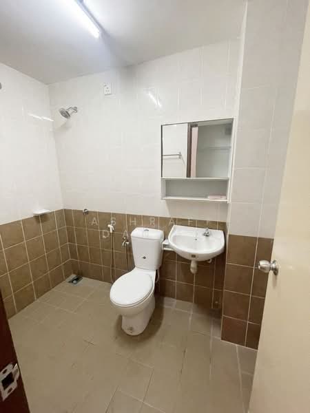 Terraced House for Sale in Shah Alam (Selangor) - Ashraff Daniel - Bathroom - PropertyGuru.com.my