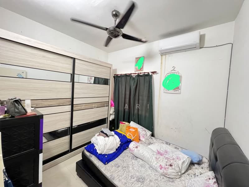 Semi-Detached House for Sale in Taman Selayang Mutiara (Selayang) - Zul Arif - Bedroom - PropertyGuru.com.my