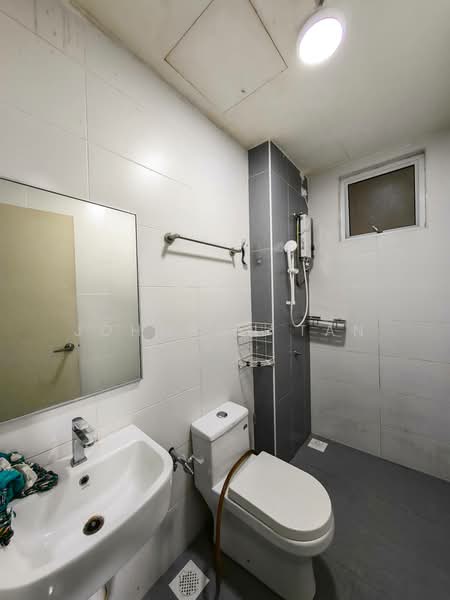 Servis Apartment untuk Dijual di Twin Danga Residence - Johnson Tan - Bathroom - PropertyGuru.com.my