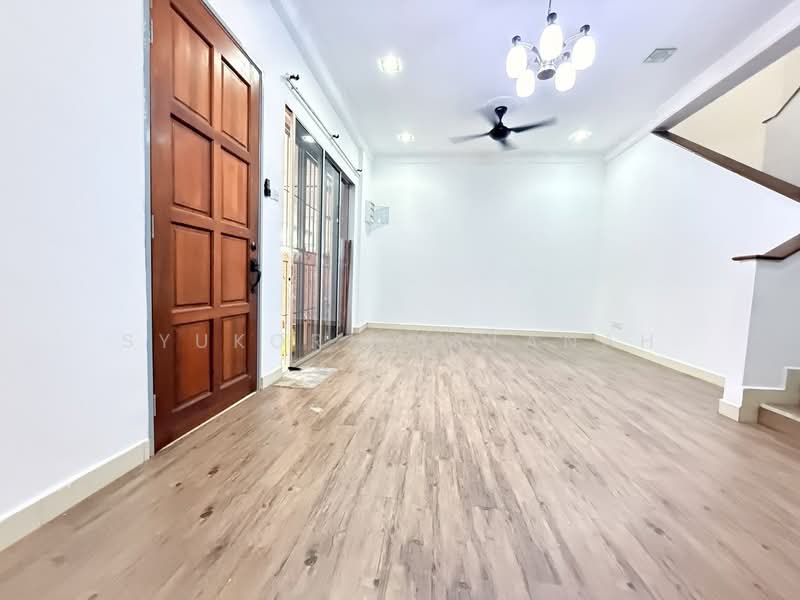 2-storey Terraced House for Sale in Shah Alam (Selangor) - Syukor Hartanah - Living Room - PropertyGuru.com.my