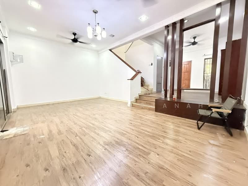 2-storey Terraced House for Sale in Shah Alam (Selangor) - Syukor Hartanah - Living Room - PropertyGuru.com.my