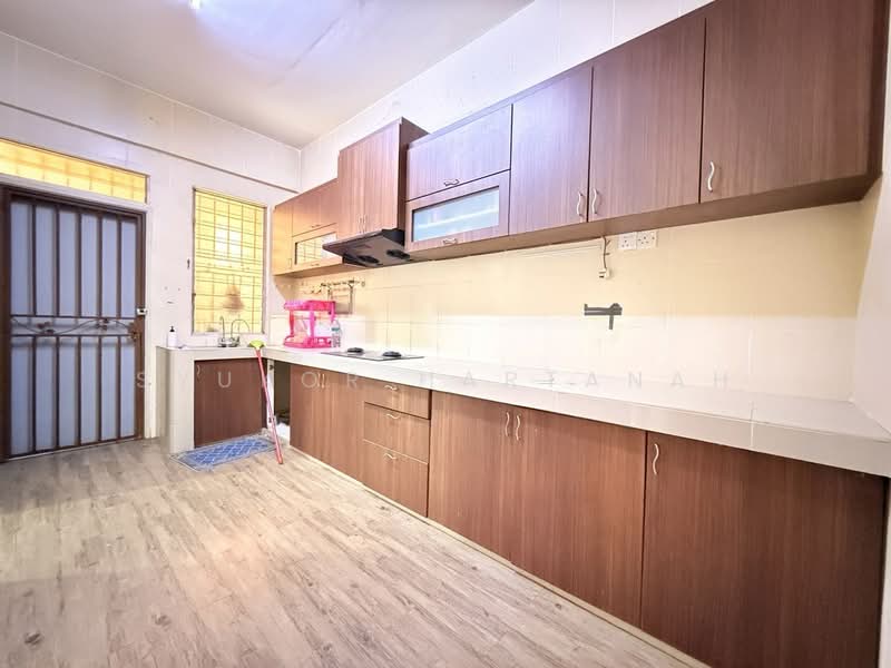 2-storey Terraced House for Sale in Shah Alam (Selangor) - Syukor Hartanah - Kitchen - PropertyGuru.com.my