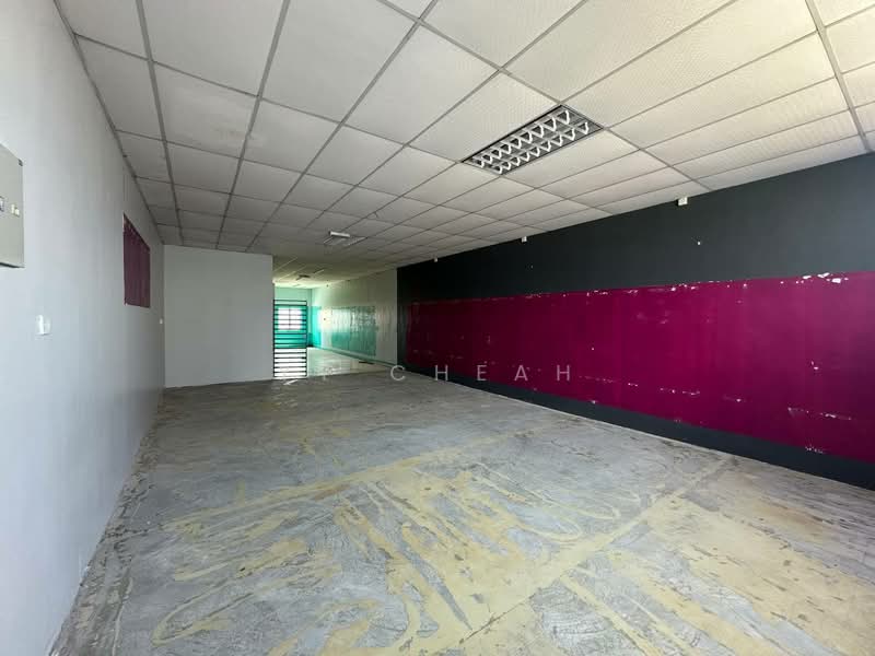 Shop / Office for Sale in Halaman Meru Permai (Ipoh) - YY Cheah - Interior - PropertyGuru.com.my