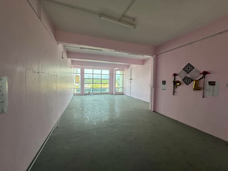 Shop / Office for Sale in Halaman Meru Permai (Ipoh) - YY Cheah - Interior - PropertyGuru.com.my