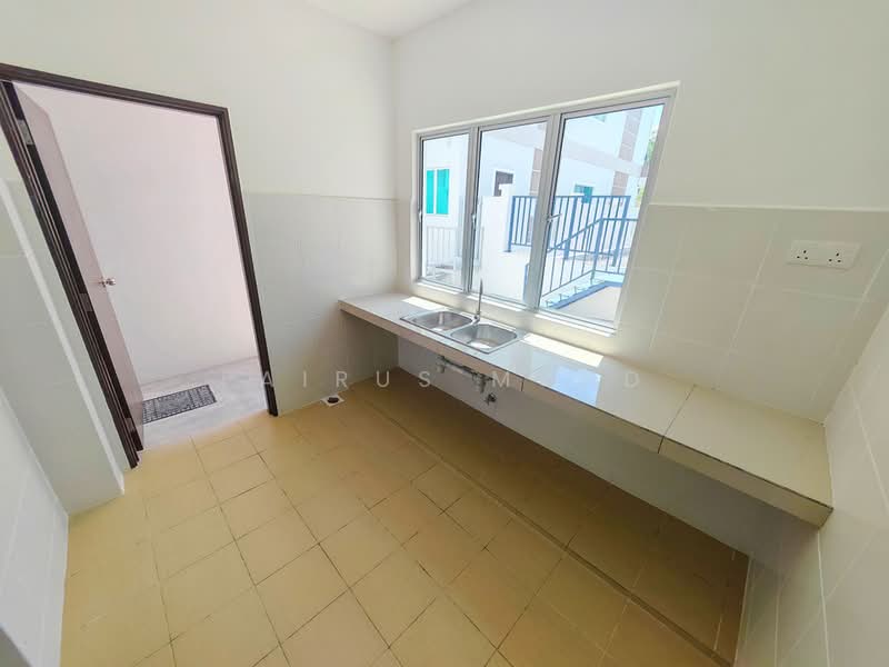 Rumah Teres 2 Tingkat untuk Dijual di Dengkil (Selangor) - Fairus Muhd - Kitchen - PropertyGuru.com.my