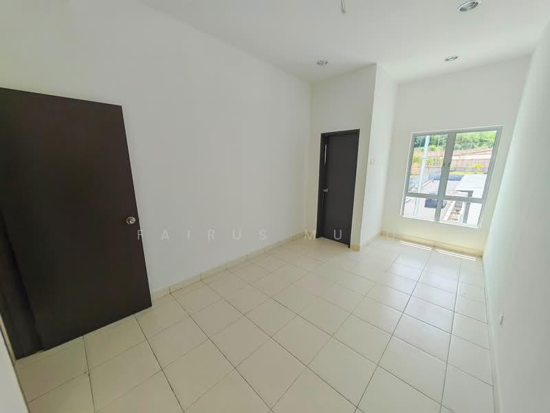 Rumah Teres 2 Tingkat untuk Dijual di Dengkil (Selangor) - Fairus Muhd - Interior - PropertyGuru.com.my