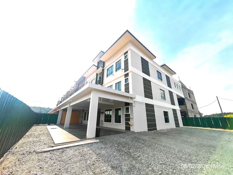 Townhouse for Sale in Dengkil (Selangor) - Fairus Muhd - Exterior - PropertyGuru.com.my