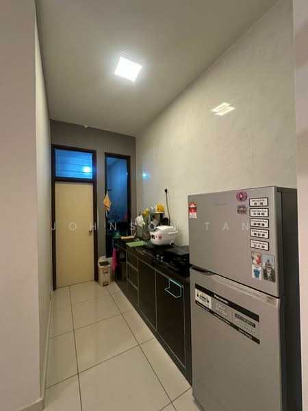 Service Residence for Sale at D'Summit Residences - Johnson Tan - Kitchen - PropertyGuru.com.my