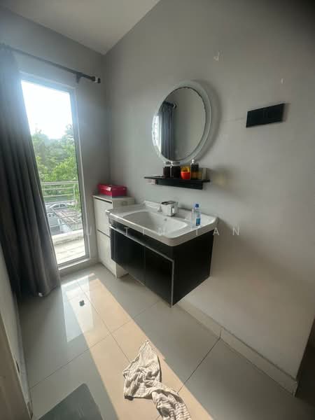 Rumah Bandar untuk Dijual di Seri Kembangan (Selangor) - JUSTIN TAN - Powder Room - PropertyGuru.com.my