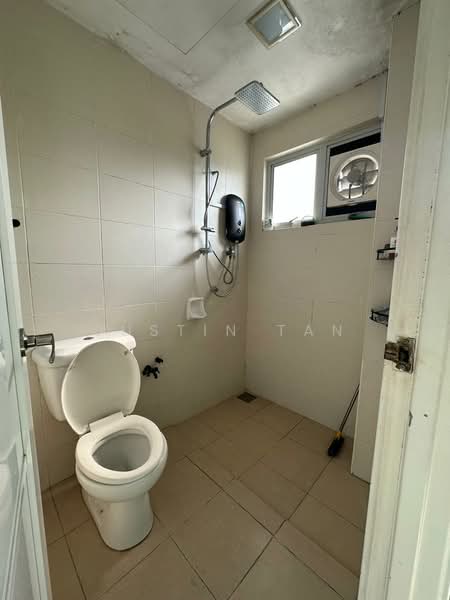Rumah Bandar untuk Dijual di Seri Kembangan (Selangor) - JUSTIN TAN - Bathroom - PropertyGuru.com.my