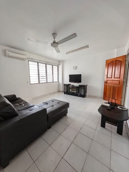 Flat for Sale at Taman Lip Sin Block 1, 3 & 5 - Chan YB - Living Room - PropertyGuru.com.my