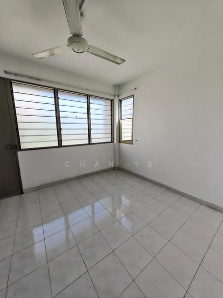 Flat for Sale at Taman Lip Sin Block 1, 3 & 5 - Chan YB - Interior - PropertyGuru.com.my