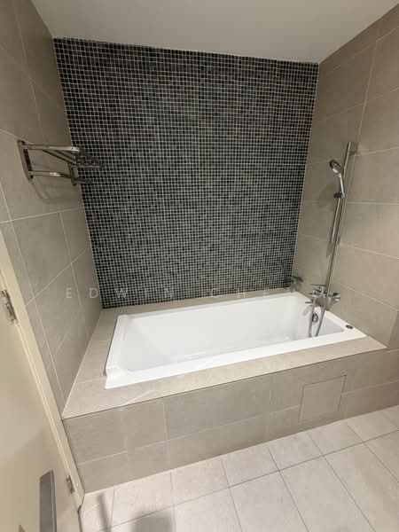 Servis Apartment untuk Disewa di Ooak Serviced Apartments @ Kiara 163 - Edwin Cheng - Bathroom - PropertyGuru.com.my