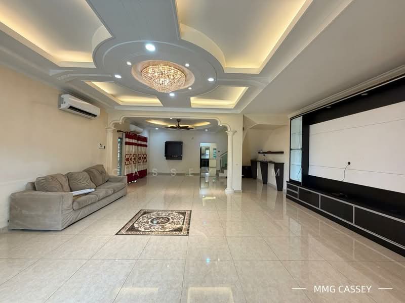 Link Bungalow for Sale in Kapar (Selangor) - Cassey Lim - Living Room - PropertyGuru.com.my