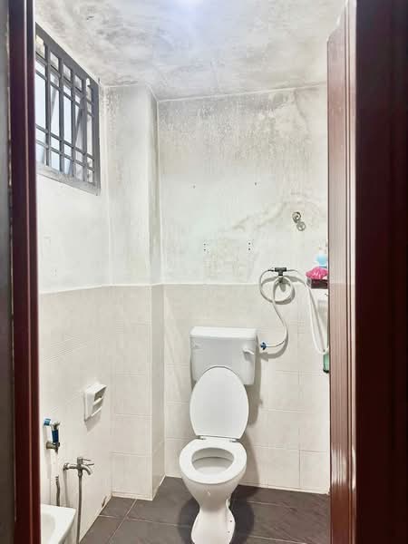 Rumah Teres 2 Tingkat untuk Disewa di Johor Bahru (Johor) - Mavis Hew - Bathroom - PropertyGuru.com.my