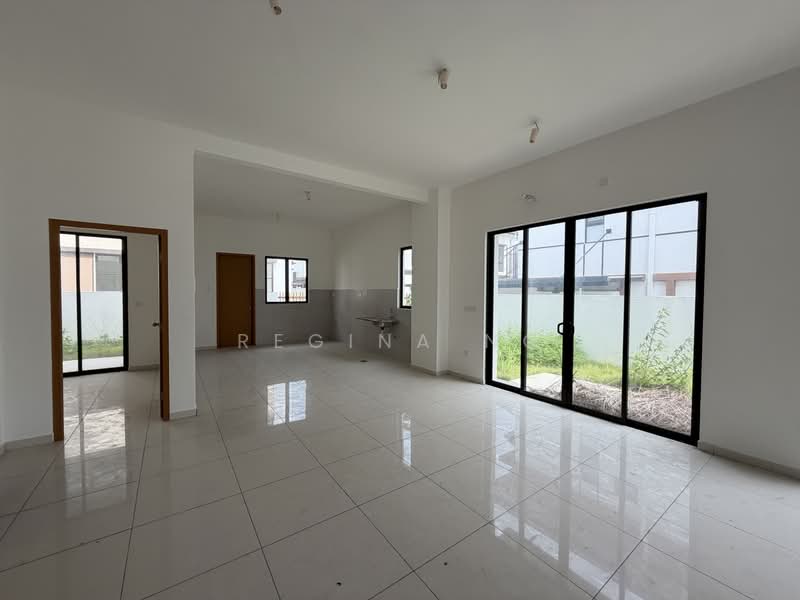 Rumah Berkembar untuk Dijual di Semenyih (Selangor) - Regina Ng - PropertyGuru.com.my