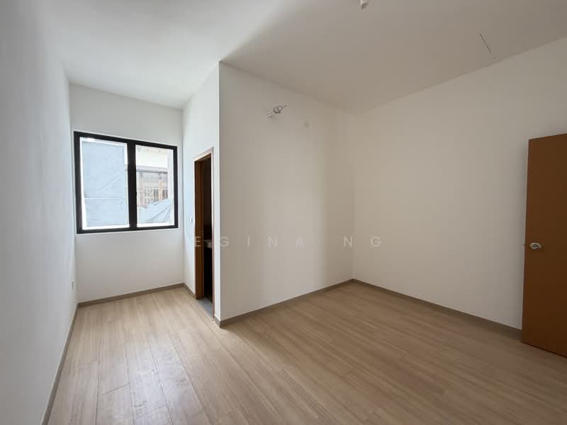 Rumah Berkembar untuk Dijual di Semenyih (Selangor) - Regina Ng - PropertyGuru.com.my