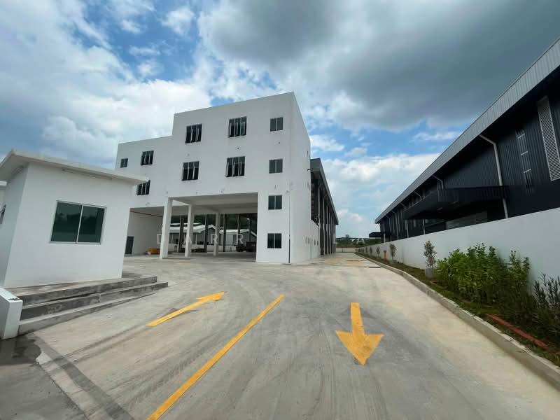 Factory for Rent in Rawang (Selangor) - Darren Lai - Exterior - PropertyGuru.com.my