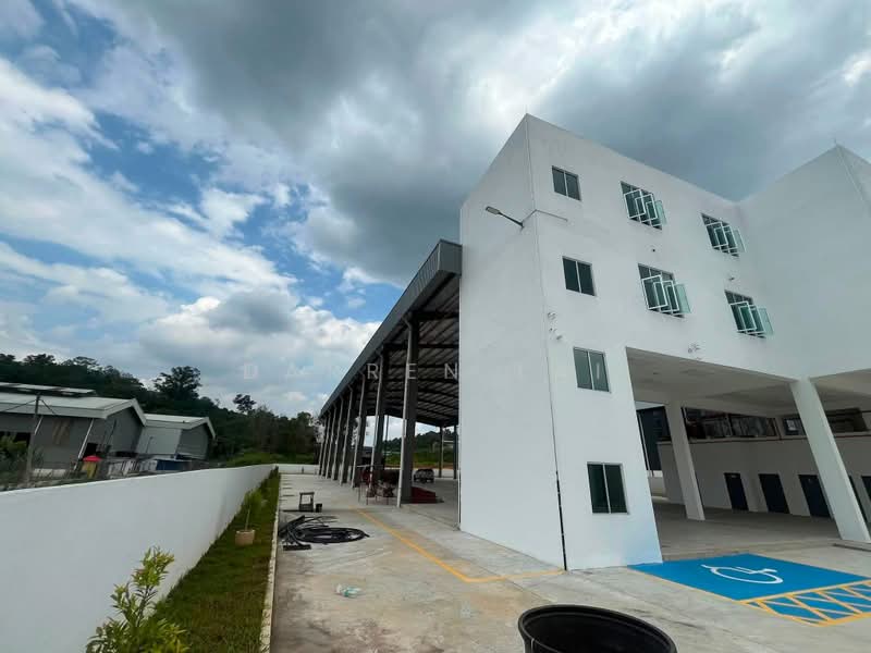 Factory for Rent in Rawang (Selangor) - Darren Lai - Exterior - PropertyGuru.com.my