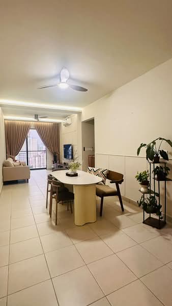 Pangsapuri untuk Disewa di Residensi Max - Kelly Kok - Living Room - PropertyGuru.com.my