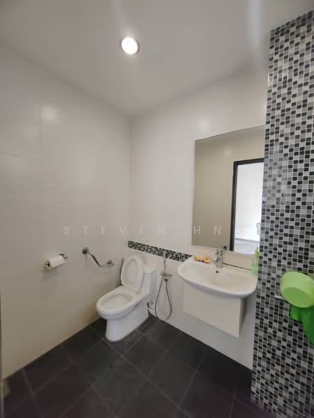 Kedai untuk Disewa di George Town (Penang) - Steven Hng - Bathroom - PropertyGuru.com.my