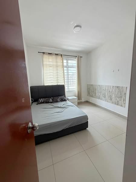 Servis Apartment untuk Dijual di Larkin Heights - Edward Siow - Bedroom - PropertyGuru.com.my