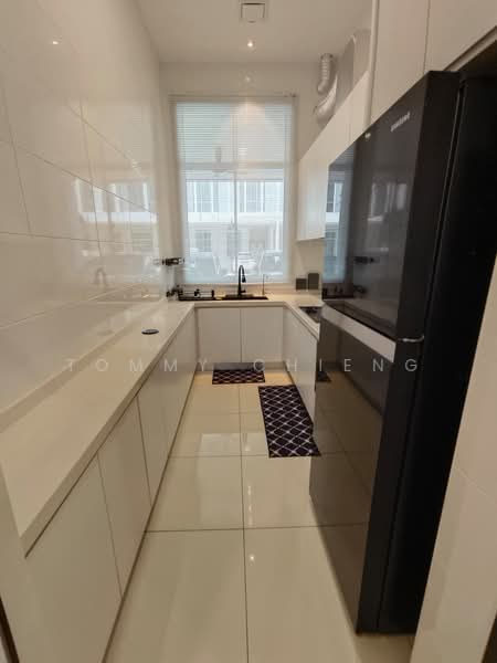 Rumah Teres 2 Tingkat untuk Disewa di Eco Majestic (Semenyih) - TOMMY CHIENG - Kitchen - PropertyGuru.com.my