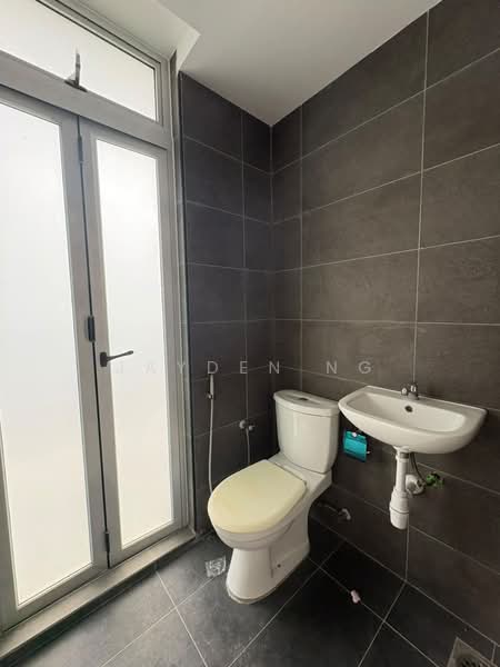 Pangsapuri untuk Dijual di Midas @ Seri Alam - Jayden Ng - Bathroom - PropertyGuru.com.my