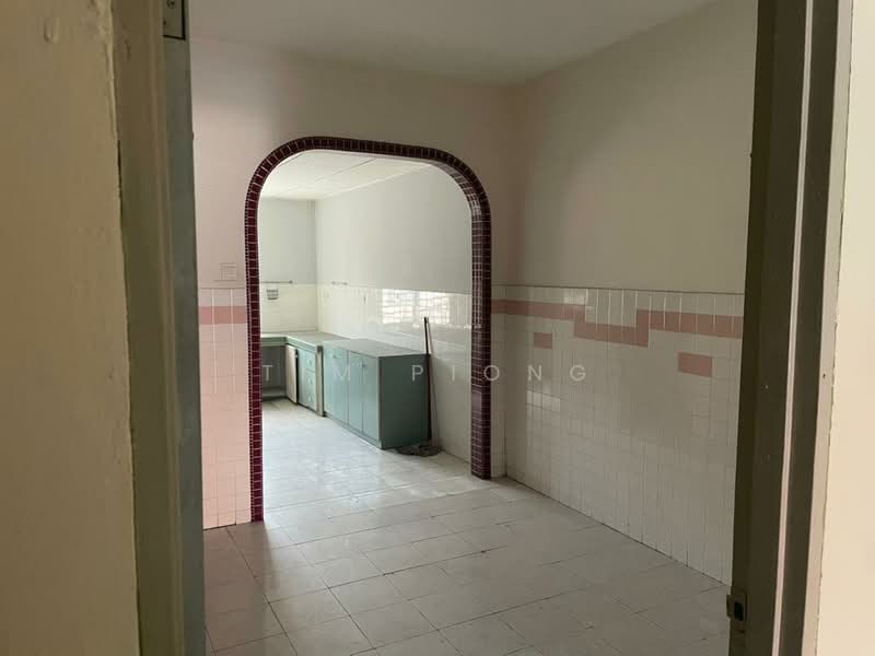2-storey Terraced House for Sale in Taman Sinn (Melaka City) - Tim Piong - Kitchen - PropertyGuru.com.my