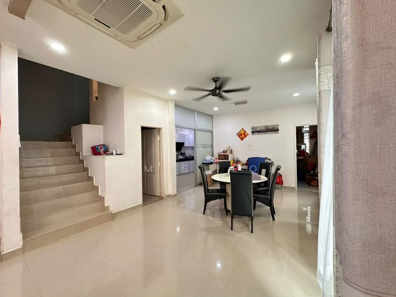 Semi-Detached House for Sale in Taman Sejati (Klang) - James Teoh - Living Room - PropertyGuru.com.my