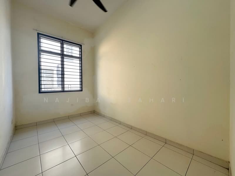 Semi-Detached House for Sale in Bandar Saujana Putra (Tanjong Duabelas) - Najibah Sahari - PropertyGuru.com.my