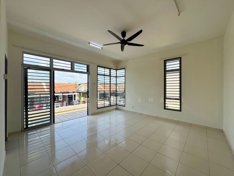 Semi-Detached House for Sale in Bandar Saujana Putra (Tanjong Duabelas) - Najibah Sahari - PropertyGuru.com.my
