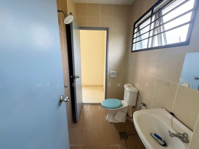 Semi-Detached House for Sale in Bandar Saujana Putra (Tanjong Duabelas) - Najibah Sahari - PropertyGuru.com.my